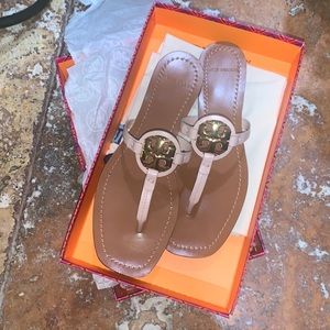 Tory Burch mini miller size 8